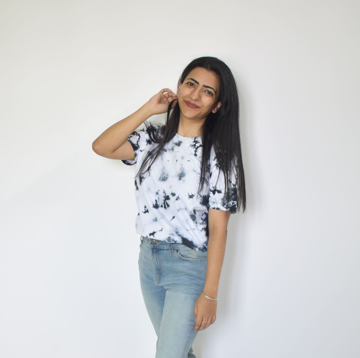 Ultra Soft Trendy 180 gsm pure cotton Black White Tie Dye T-shirt for Women